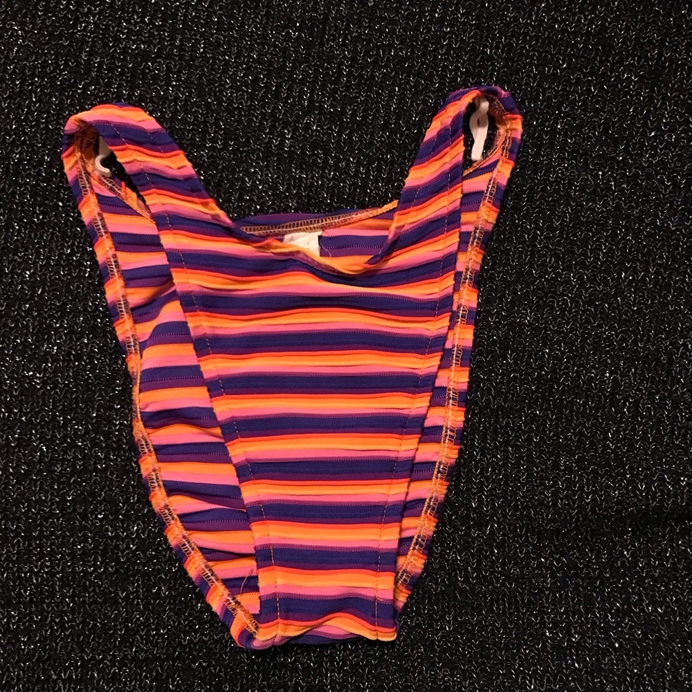 Vintage high waisted bikini bottoms (9/10)